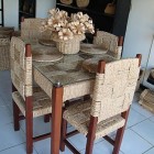 Conjunto de mesa de madeira com tranças de taboaw